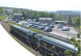 Train coming into Gorebridge station